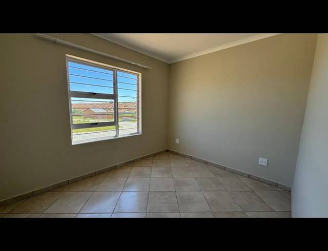 3 BEDROOM HOUSE FOR SALE IN OLIEVENHOUTBOSCH
